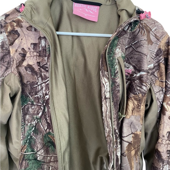 Rustic Ridge Women’s Camouflage Coat With Hood, Size Small - Picture 6 of 8
